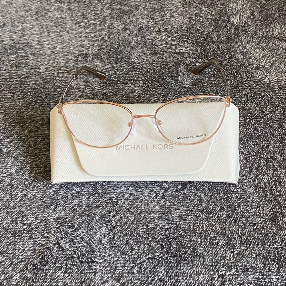 Michael Kors eyeglass frames - Picture 6 of 9